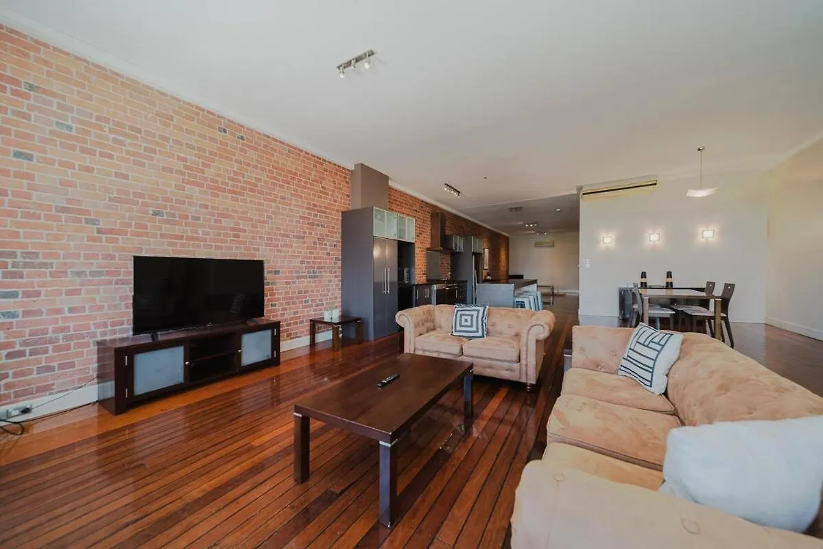 Flinders 2 Bed Unit Apartment Strand! Townsville 0*,  Australia