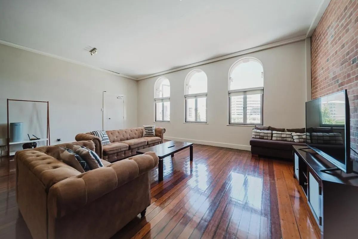 Flinders 2 Bed Unit Apartment Strand! Townsville Australia