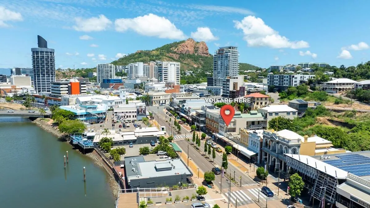 Flinders 2 Bed Unit Apartment Strand! Townsville Australia
