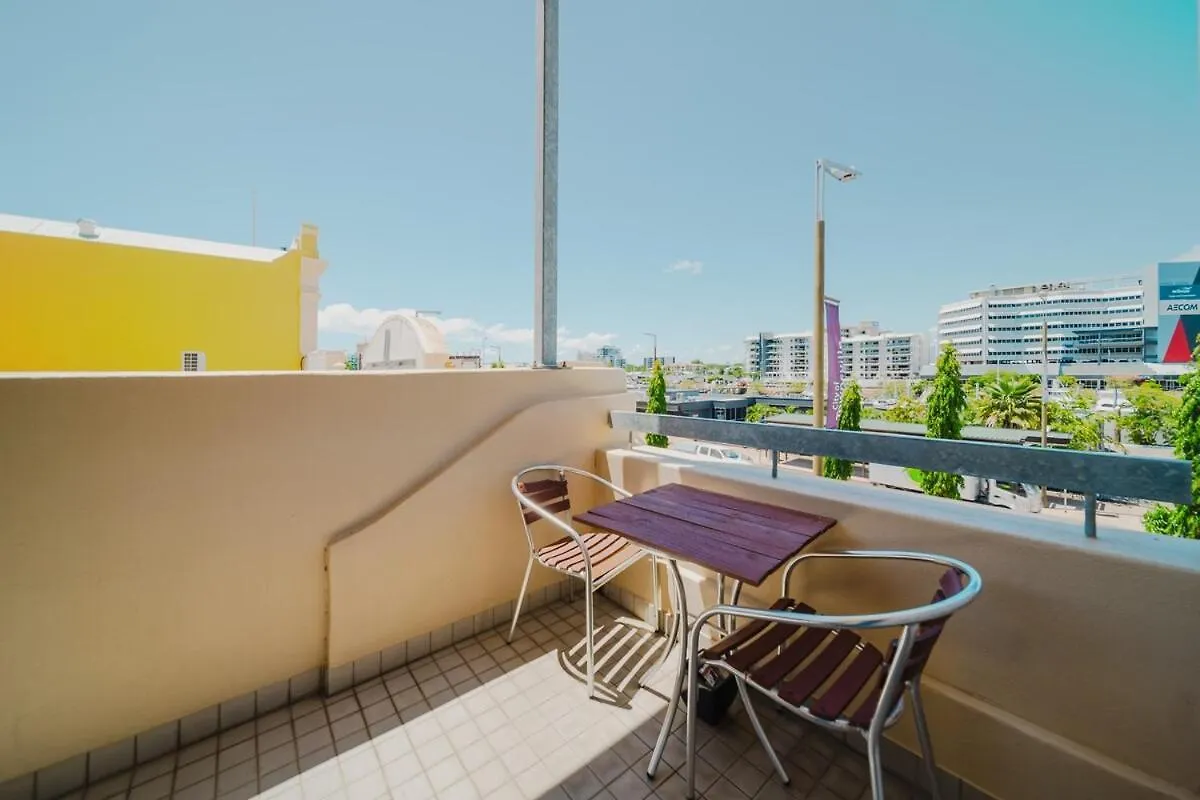 Flinders 2 Bed Unit Apartment Strand! Townsville