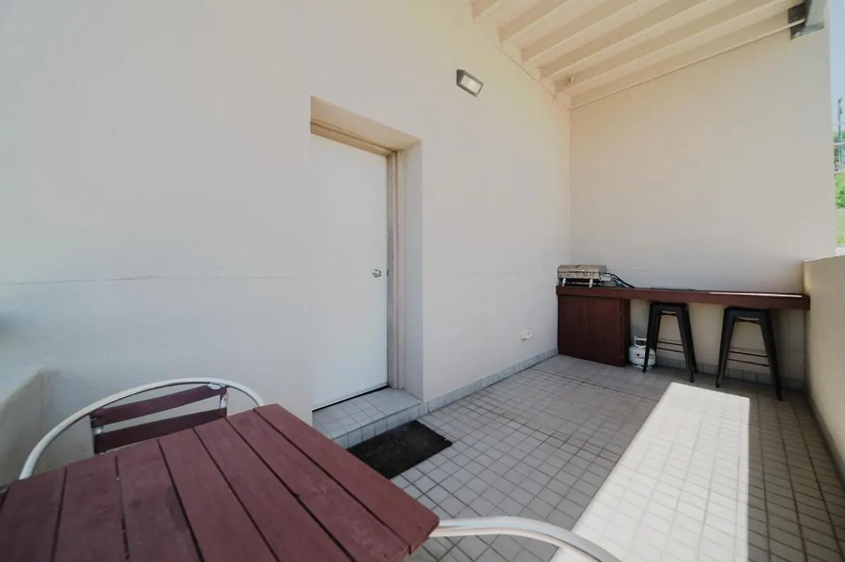 Flinders 2 Bed Unit Apartment Strand! Townsville